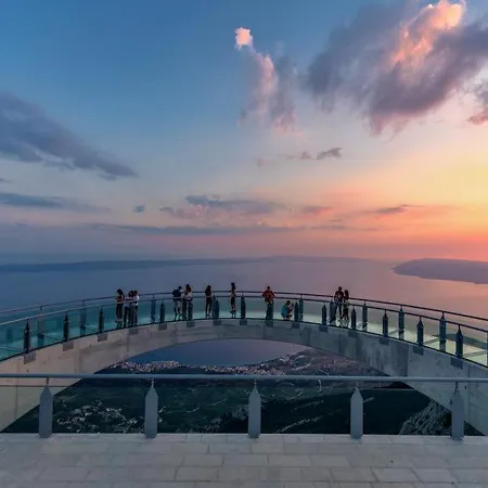 Luxury Xxl Appartement Makarska